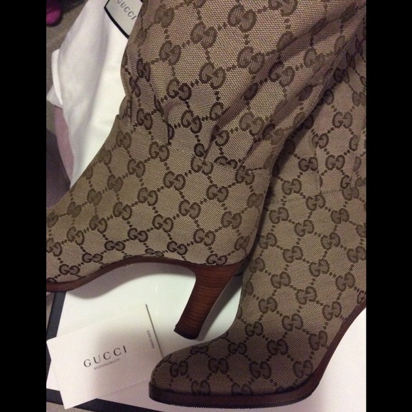NEW Gucci Lisa GG Canvas Knee High Boots $1290 Sz7 - Picture 6 of 8